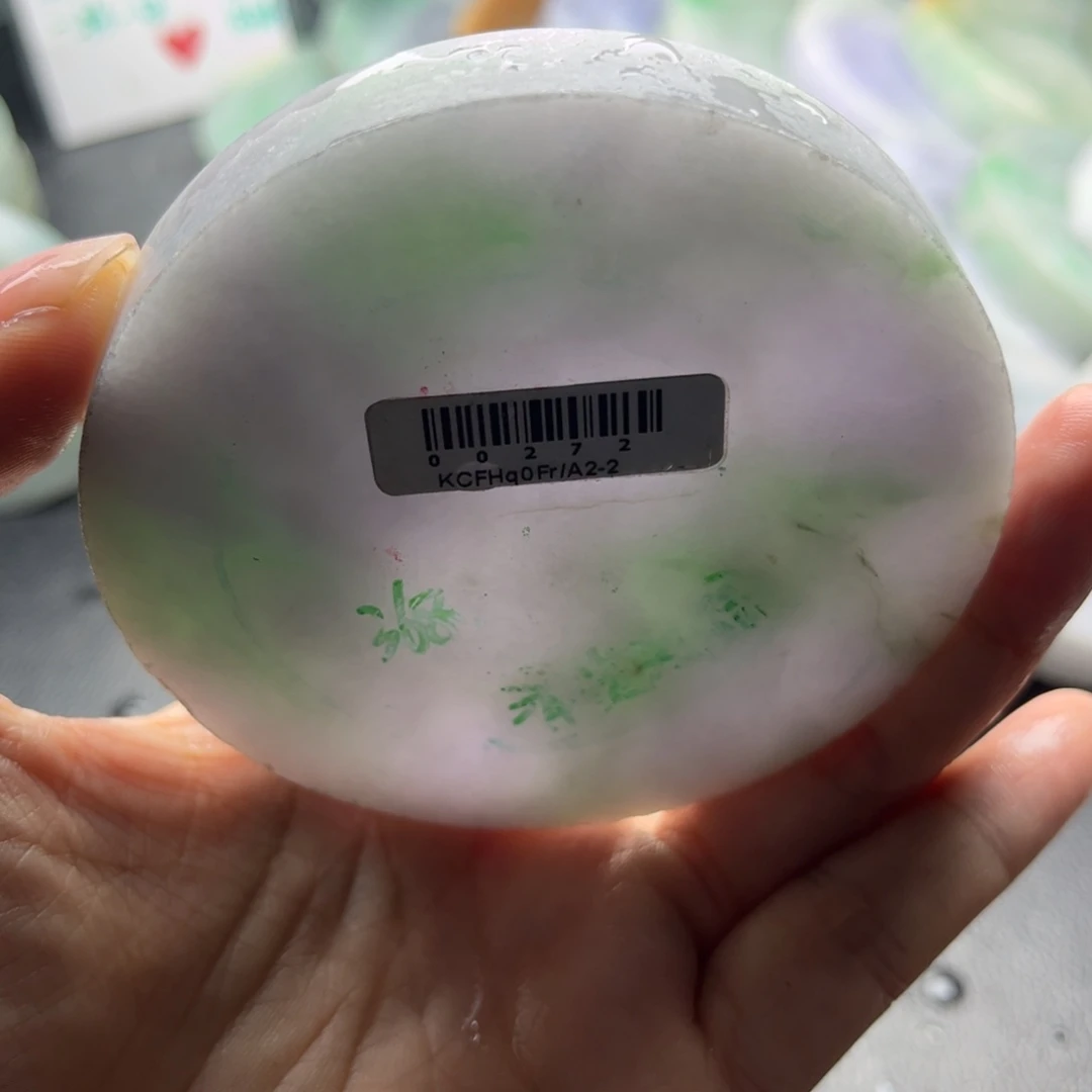 定制翡翠。未镶嵌