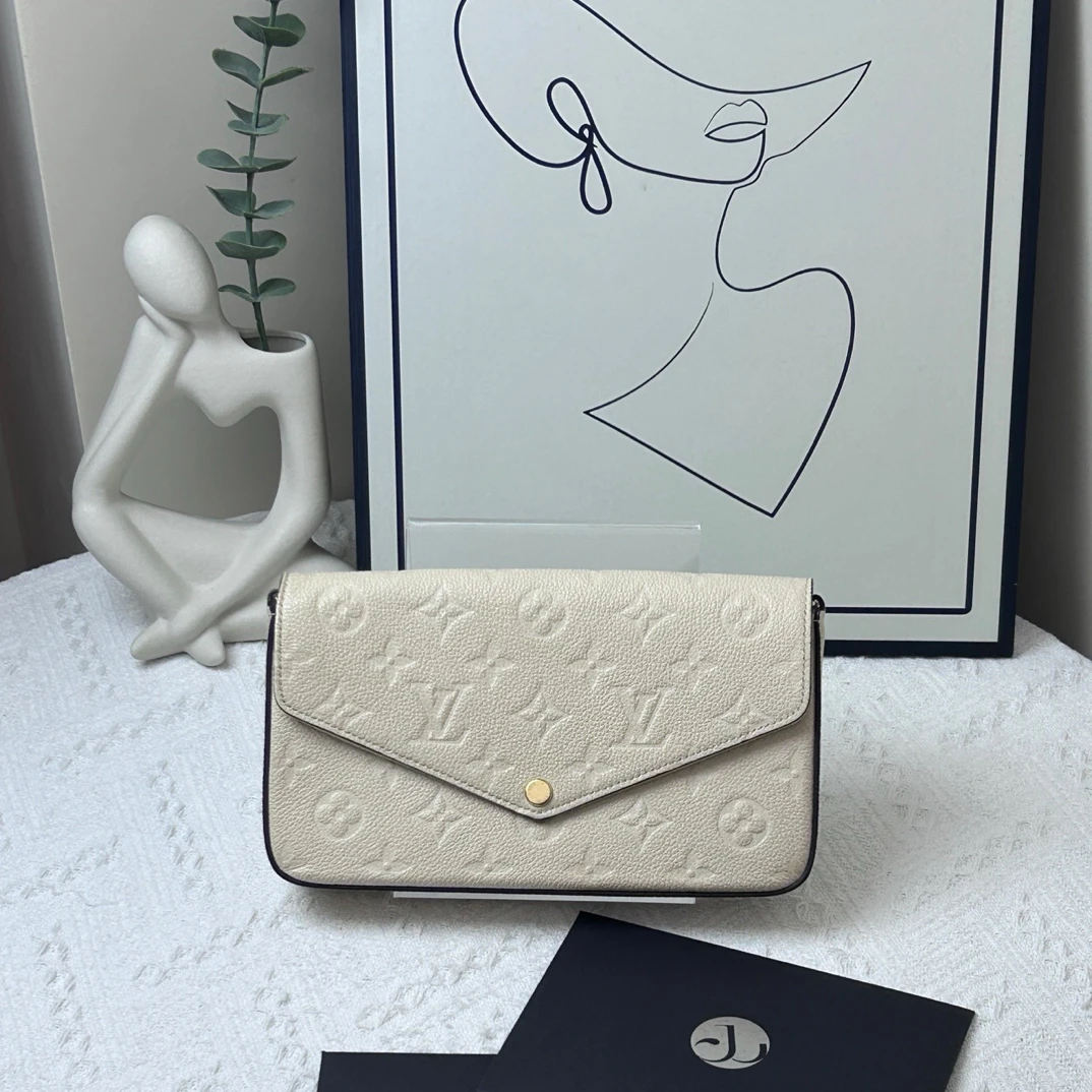 95新 LouisVuitton/路易威登 三合一白色全皮芯片/JWX5509