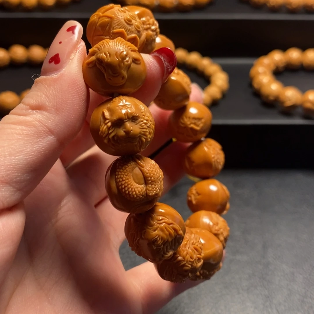 猴头核桃手串我****十二生肖