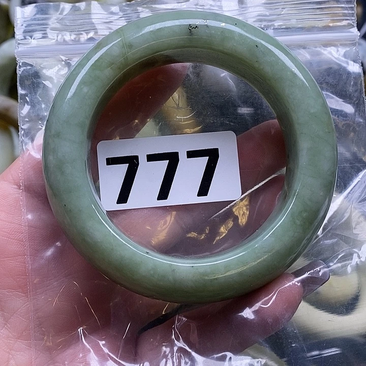 毛***毛蛇纹石玉未镶嵌手镯