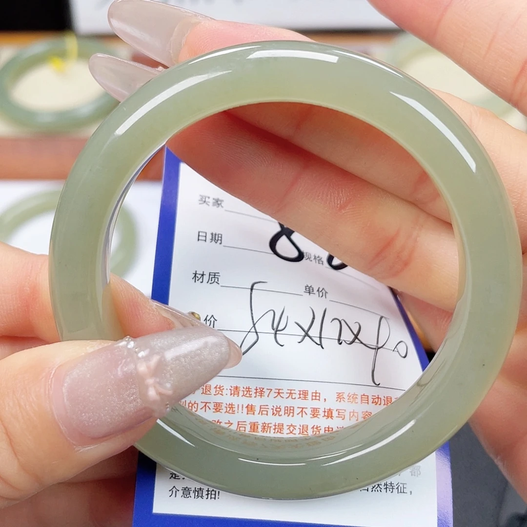 和田玉未镶嵌手镯