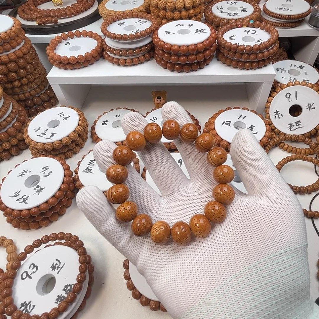 浩***.手串桃核桃核手串