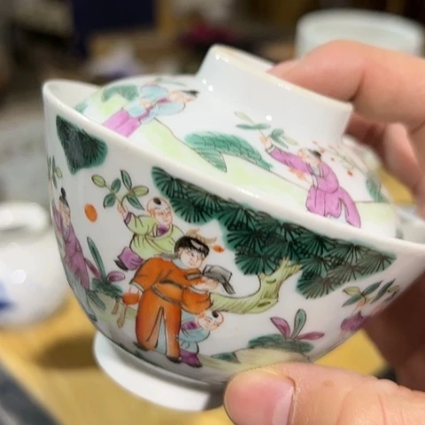 在这片美丽乡村间和富有朝气气息乡村