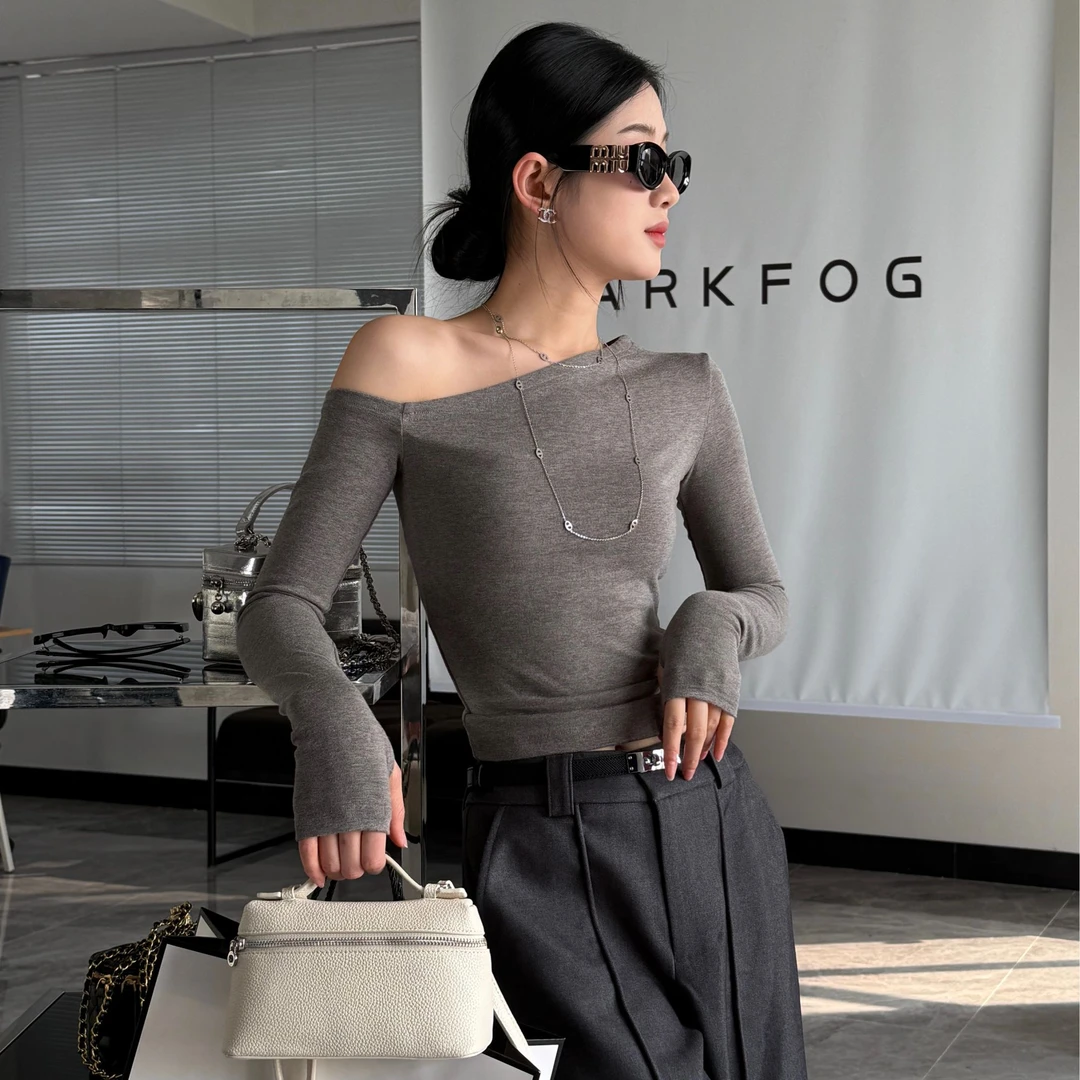 斜肩性感短款t恤打底衫小众修身显瘦时髦简约高级设计感长袖上衣