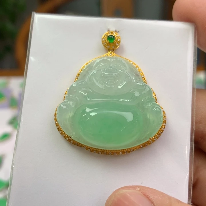 翡翠颈饰18K金镶嵌指**待翡翠