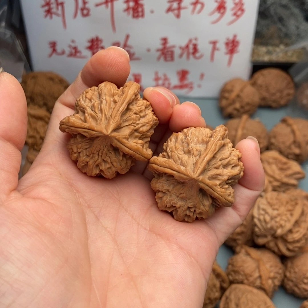 文玩核桃吊坠天**间玉玺三棱113