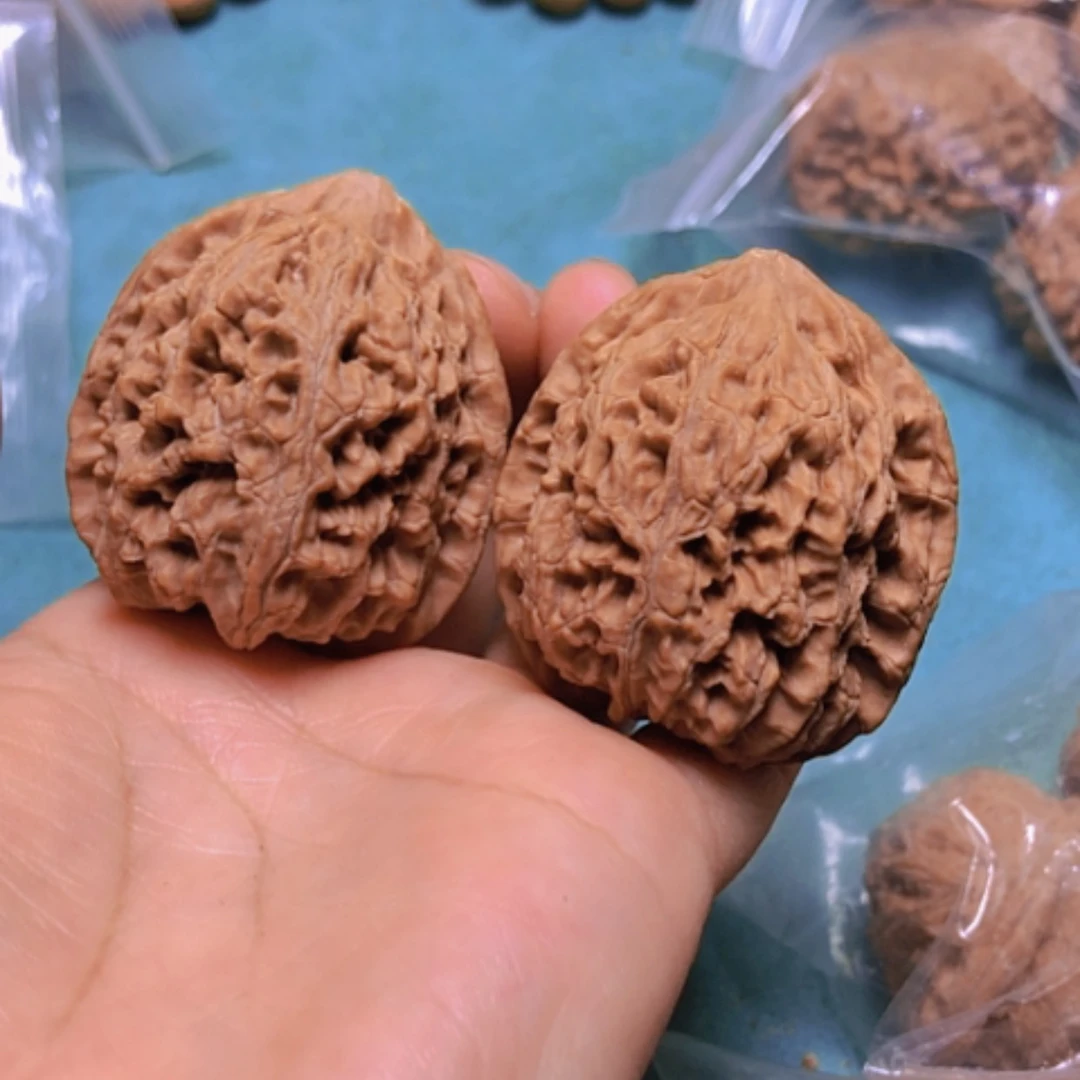 【闪购商品】核桃摆件40水龙纹有修