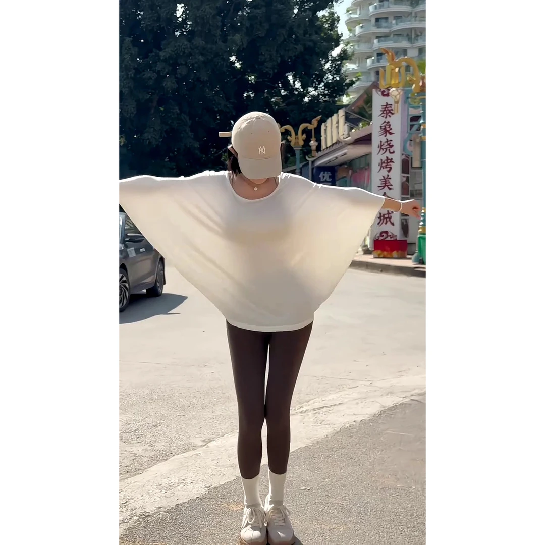 休闲风时尚蝙蝠袖圆领T恤露肩中长款宽松百搭纯欲风罩衫防晒衣女