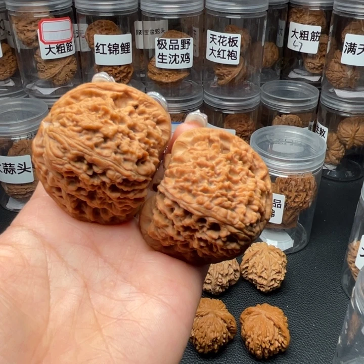 魔***欧吊坠文玩核桃南疆石