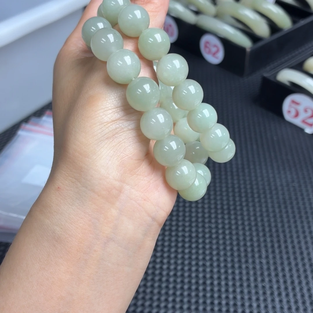 石英岩玉手镯未镶嵌