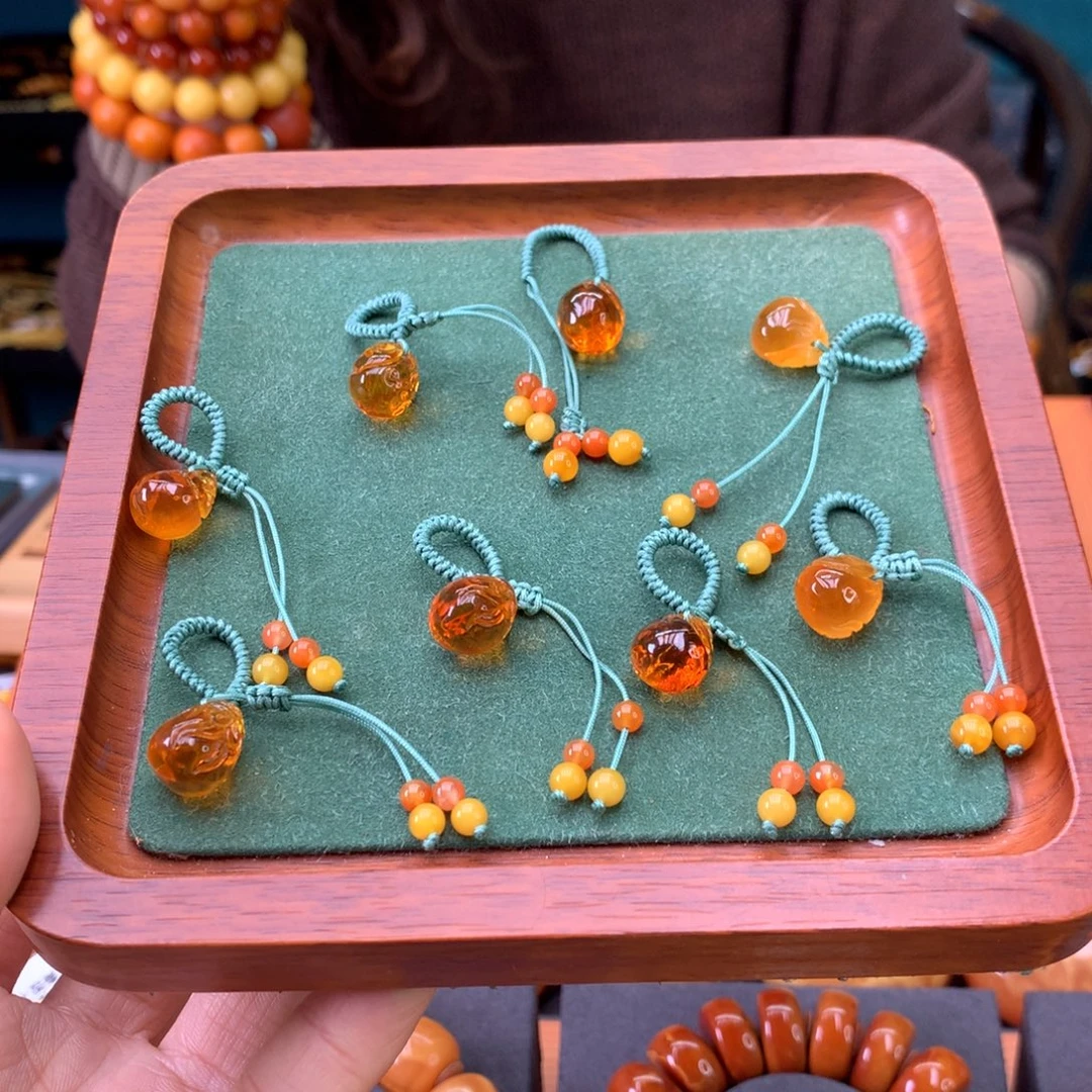 琥珀未镶嵌吊坠(不含链)多样性发一