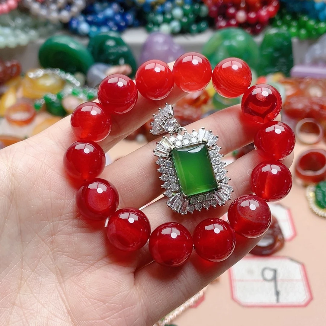 玛瑙/玉髓颈饰合金心****。