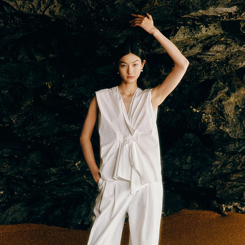 【上衣】【商场同款新品】艾诺丝雅诗 无袖V领通勤衬衫 50425013