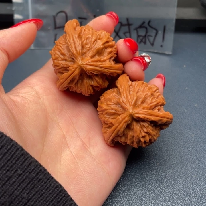 想***天吊坠文玩核桃白狮子