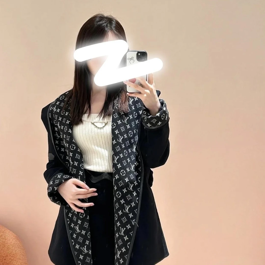 未使用 LouisVuitton/路易威登 002002 浴袍款大衣 38码 大全套