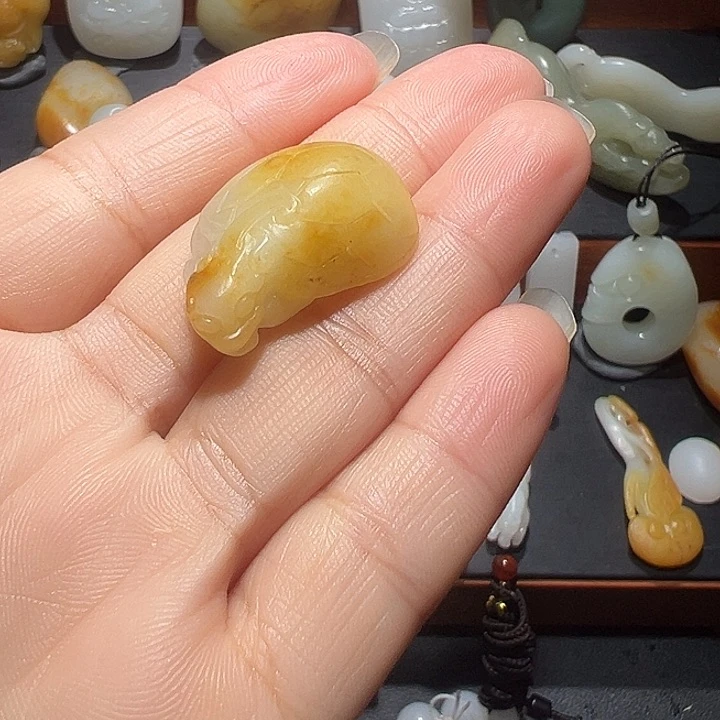 颈饰未镶嵌和田玉