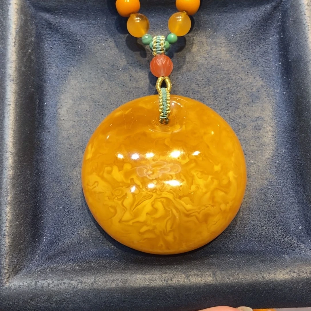 琥珀未镶嵌颈饰蜜蜡