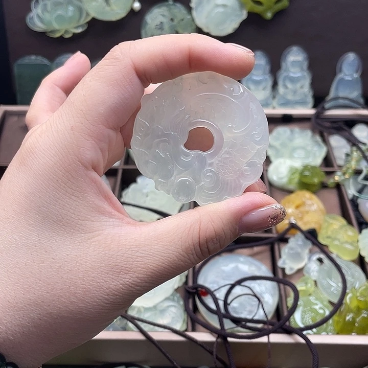 鹏***利未镶嵌岫玉吊坠(赠链)