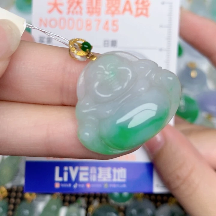 颈饰18K金镶嵌翡翠佛公