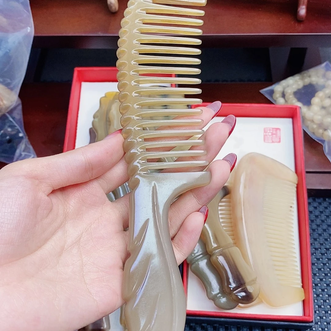 纯手工制作纯牛角梳子
