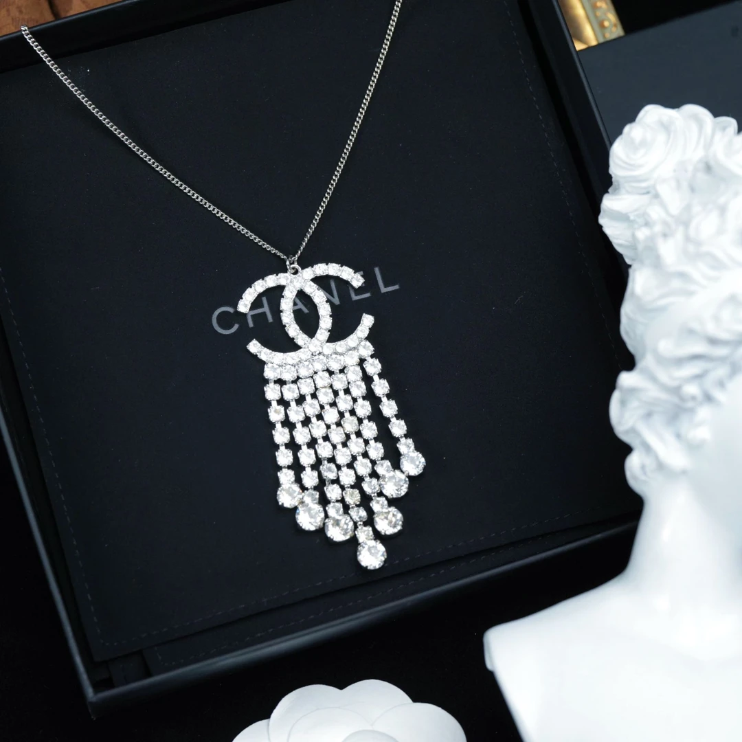 95新 Chanel/香奈儿 柚礼/香奈儿双C莱茵石流苏项链lz504046