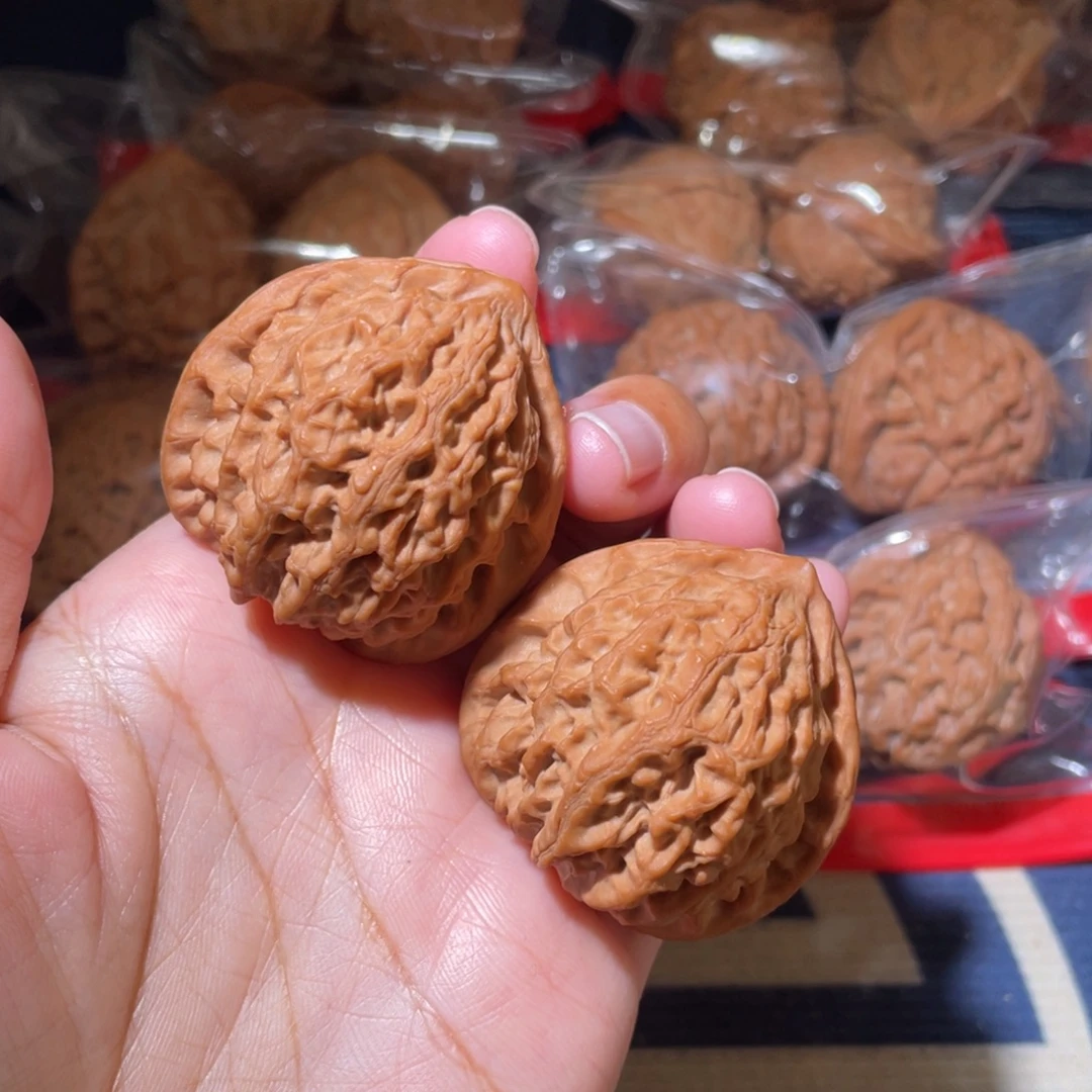 文玩核桃吊坠金牛42