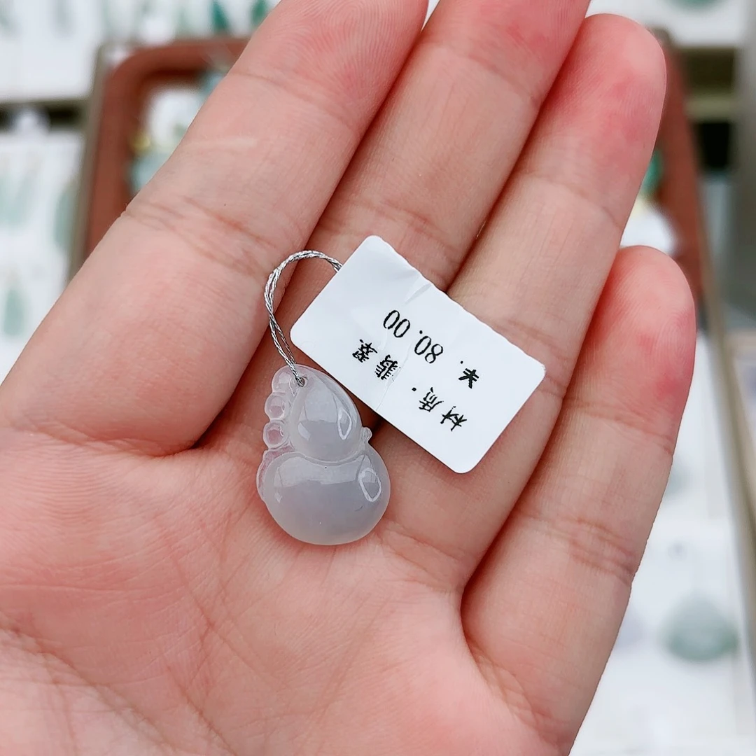 翡翠颈饰未镶嵌葫芦