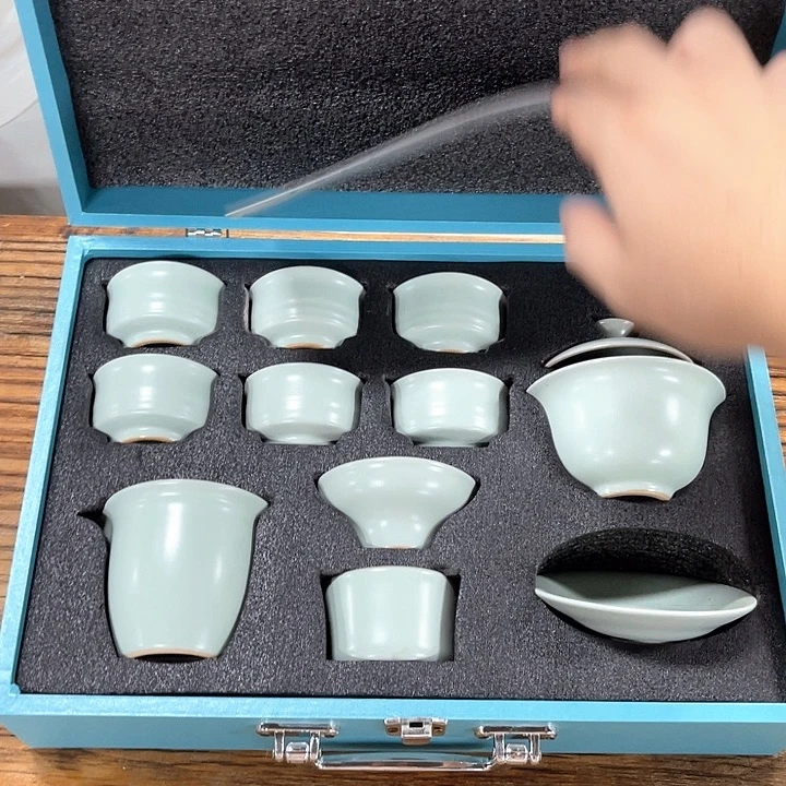 孤品茶具套装等。