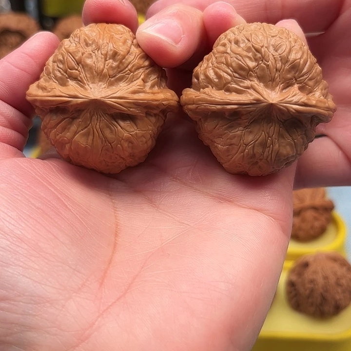 边****吊坠文玩核桃666888