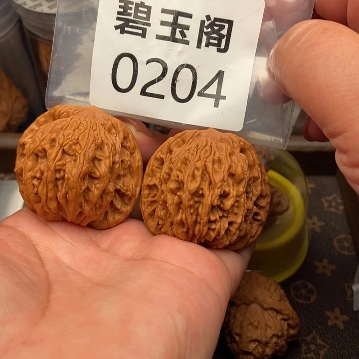 文玩核桃把件虎头全品46