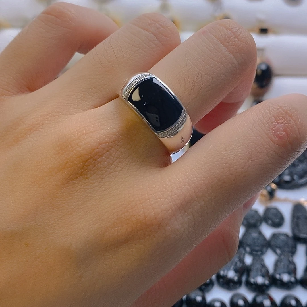 定制翡翠18K金镶嵌戒指