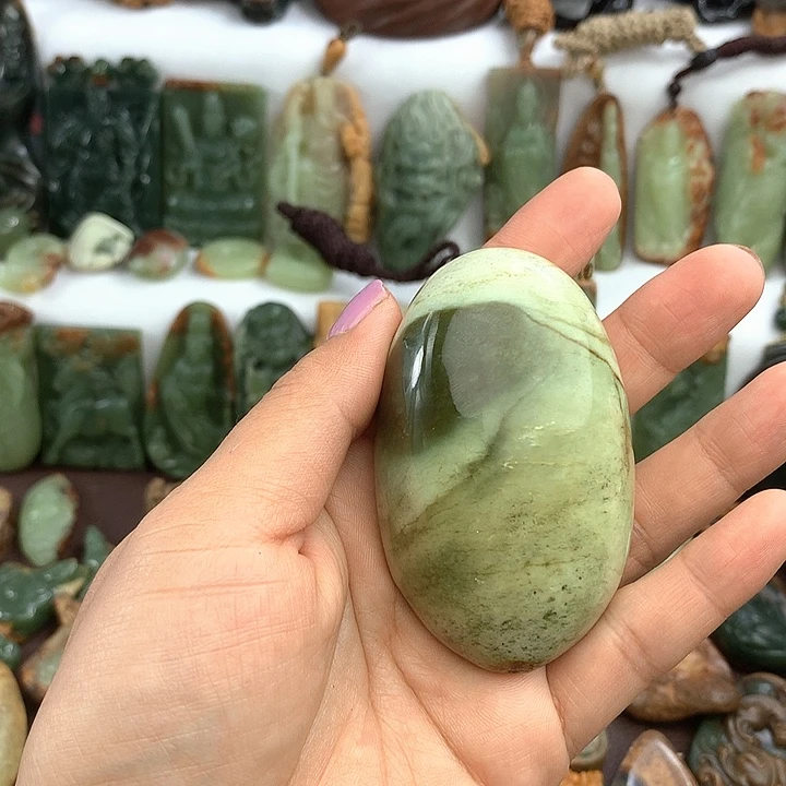 岫岩老玉(透闪石质玉)未镶嵌把件