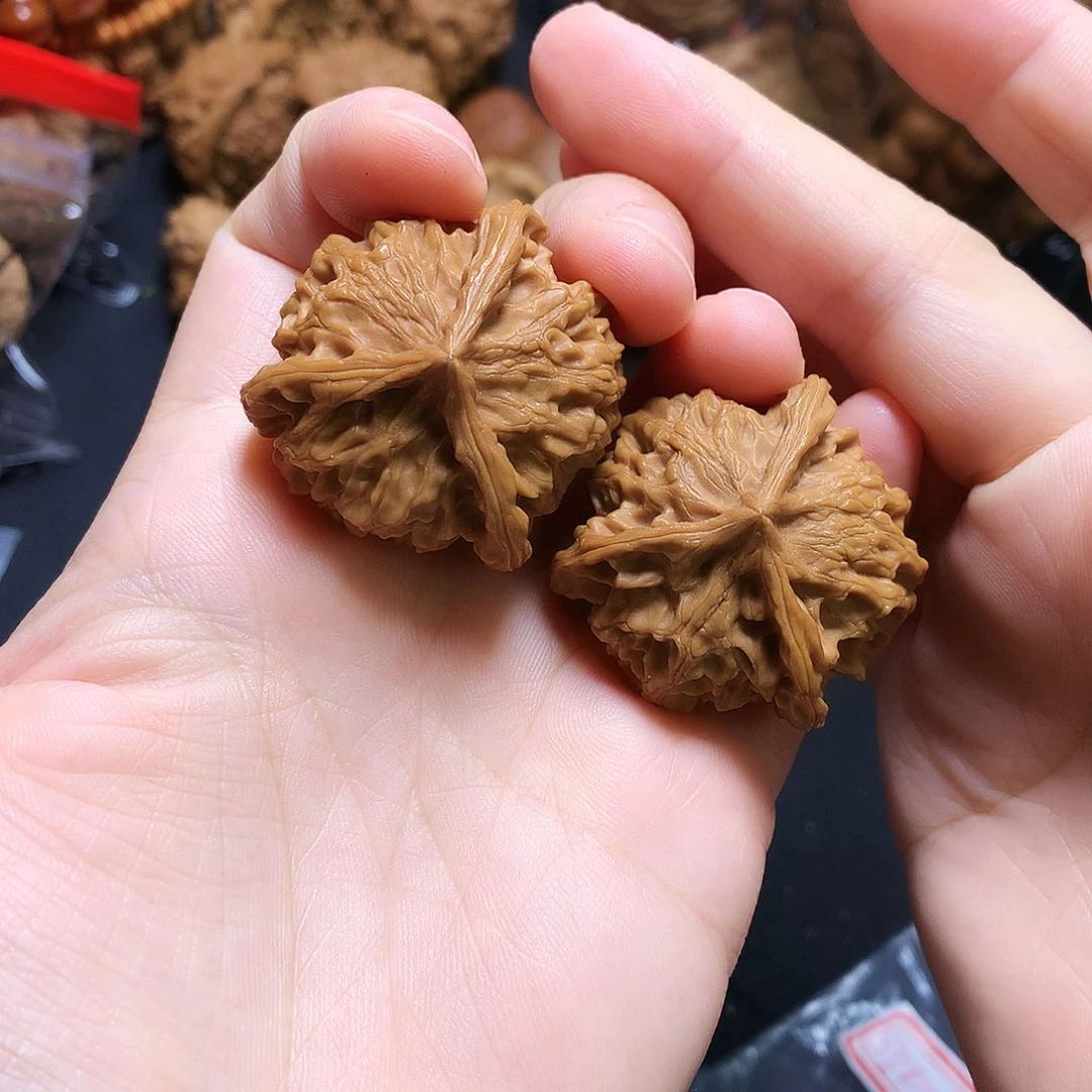 文玩核桃吊坠盘山奔