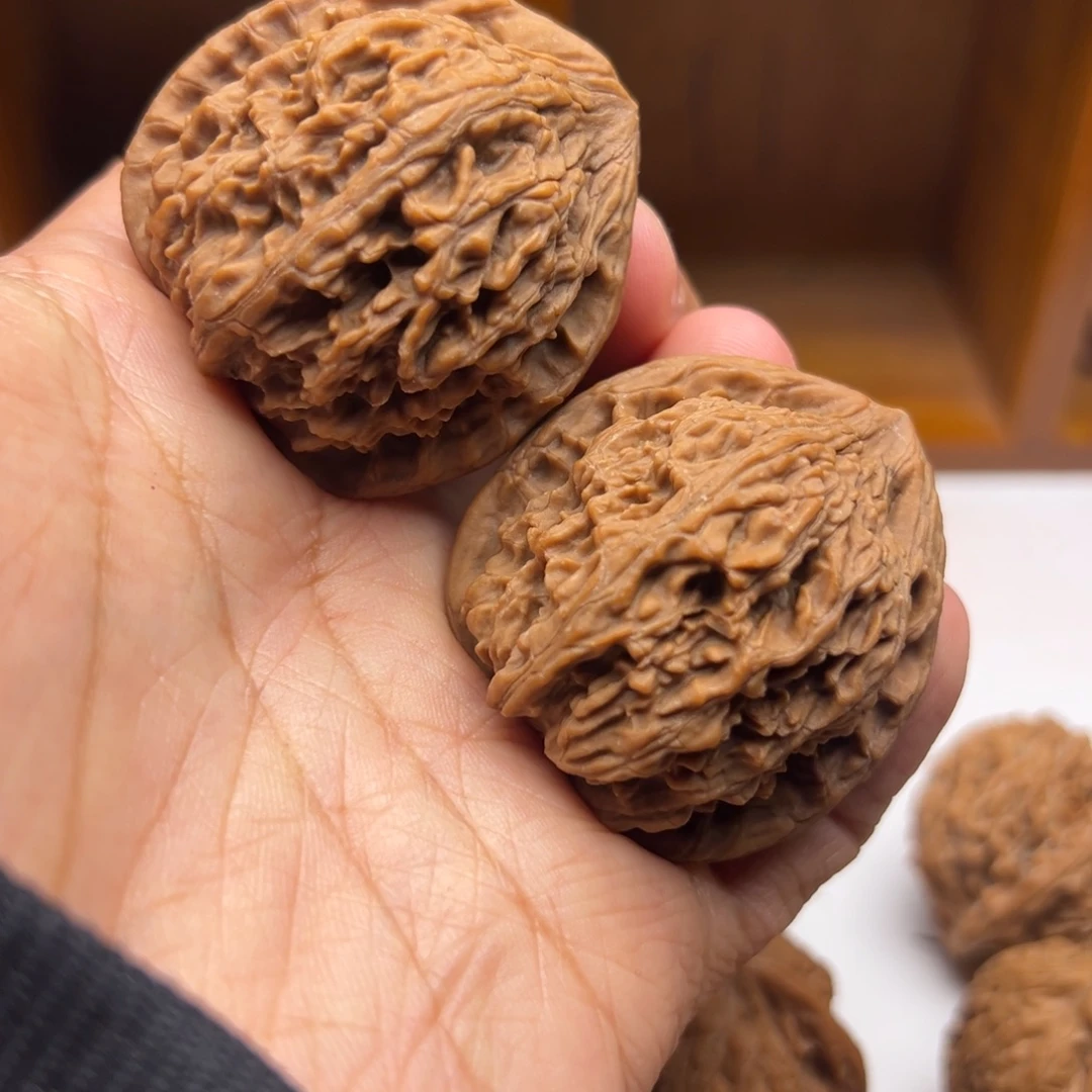 文玩核桃吊坠42➕全品红狮子差一尺