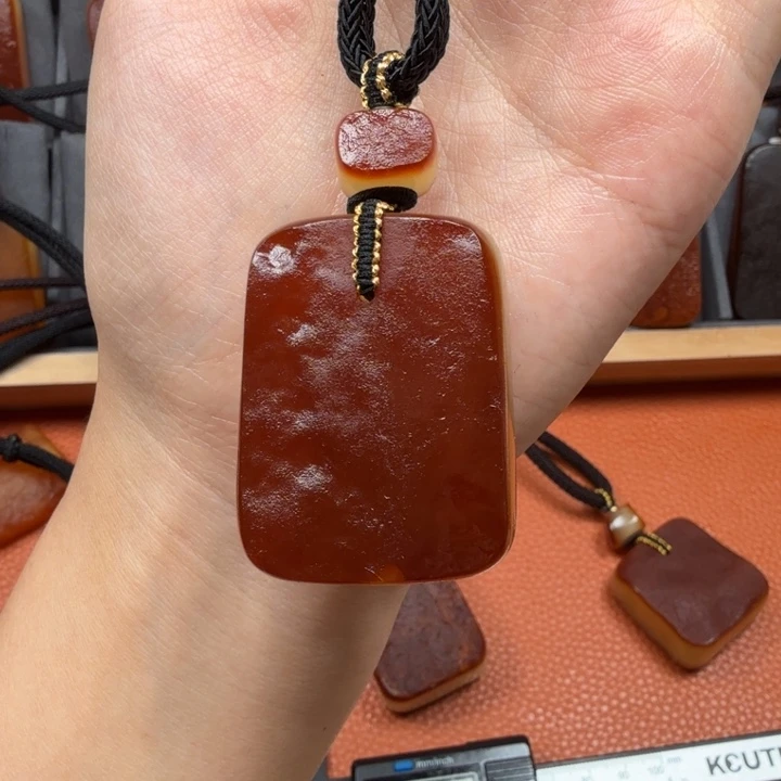 蜜蜡未镶嵌吊坠(赠链)