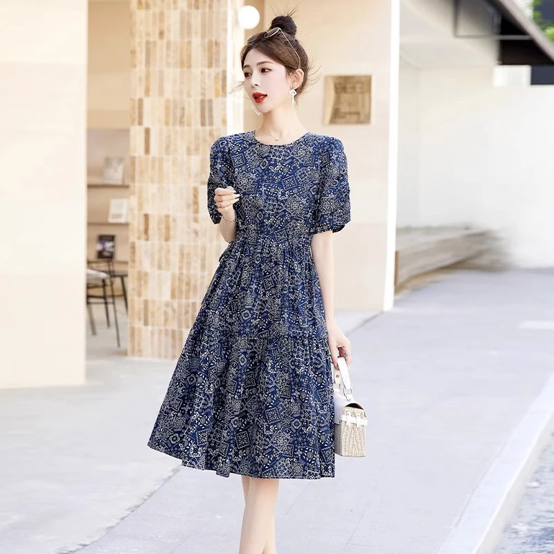 法式复古初恋碎花连衣裙女欧货2025夏季赫本风高级感显瘦茶歇短裙