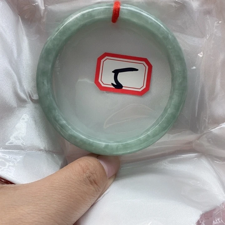 翡翠未镶嵌手镯翡翠
