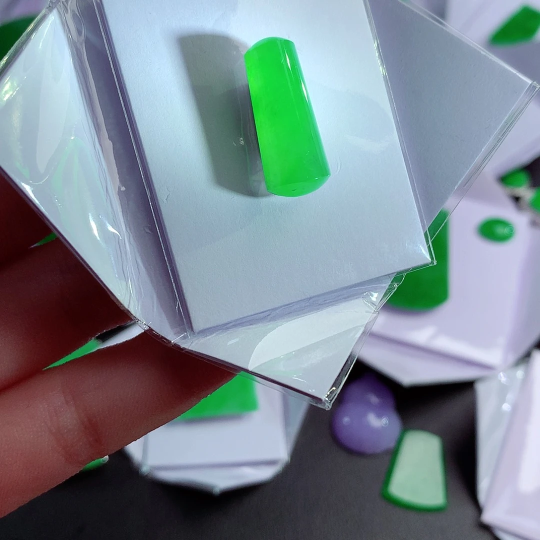 颈饰未镶嵌翡翠天然翡翠