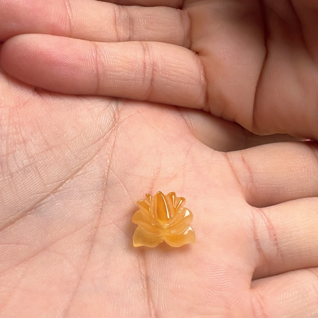 蜜蜡颈饰未镶嵌莲花提溜