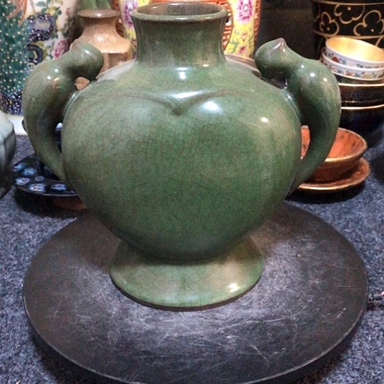 瓷片瓷器一件，品相完好