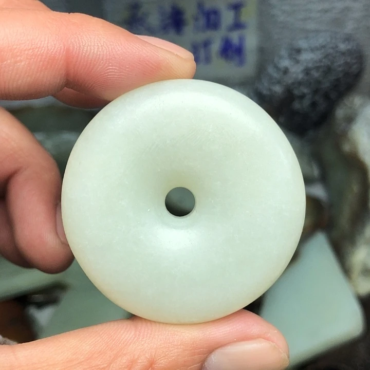 和田玉颈饰未镶嵌去****我