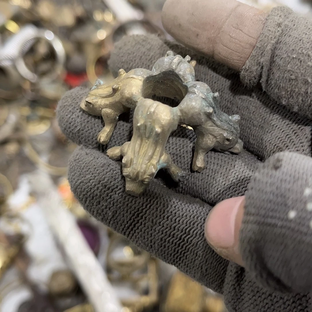 用***3闪电购铜摆件工艺品