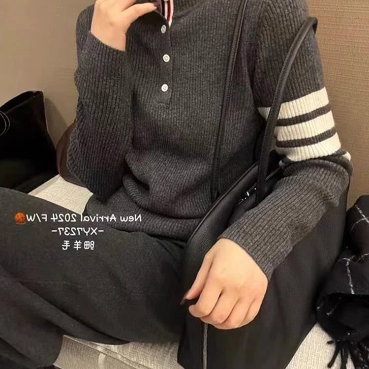 长袖拼色设计感套头减龄秋季欧货针织衫显瘦上衣洋气韩版休闲别致