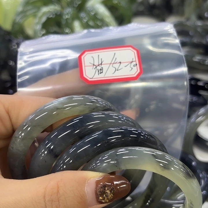 猫****蛇纹石玉未镶嵌岫玉手镯