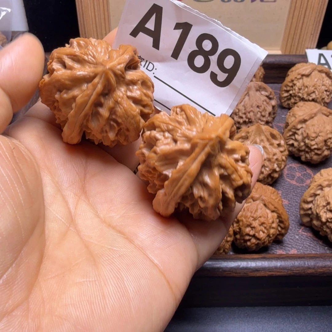 文玩核桃把件40尺曹大龙A189