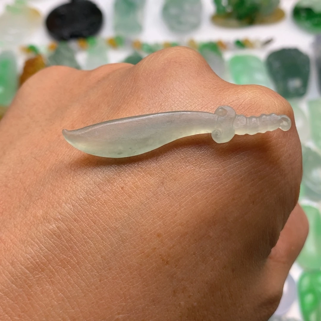 定制翡翠未镶嵌刀