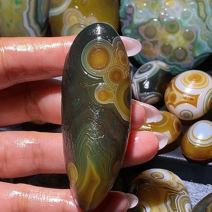 玛瑙/玉髓未镶嵌珠宝奇石74