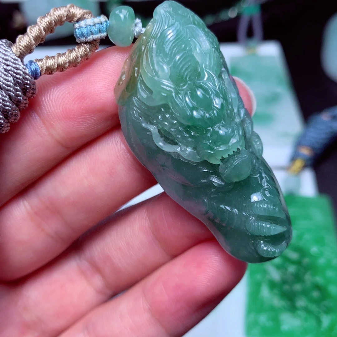 颈饰未镶嵌翡翠天然A货翡翠