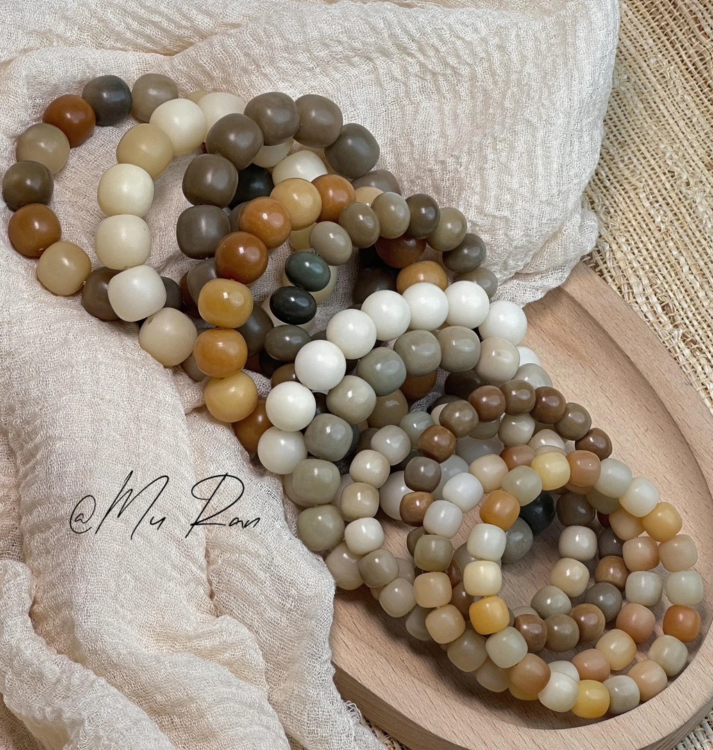 菩提根手串颜色尺寸珠型随机一条