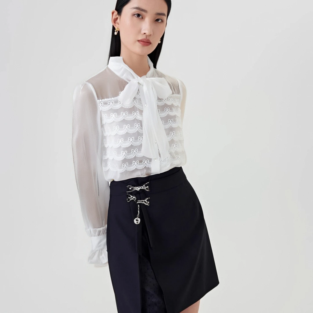 【ZOSOUL/佐色】蕾丝气质蝴蝶结飘逸感小衫（223620632）